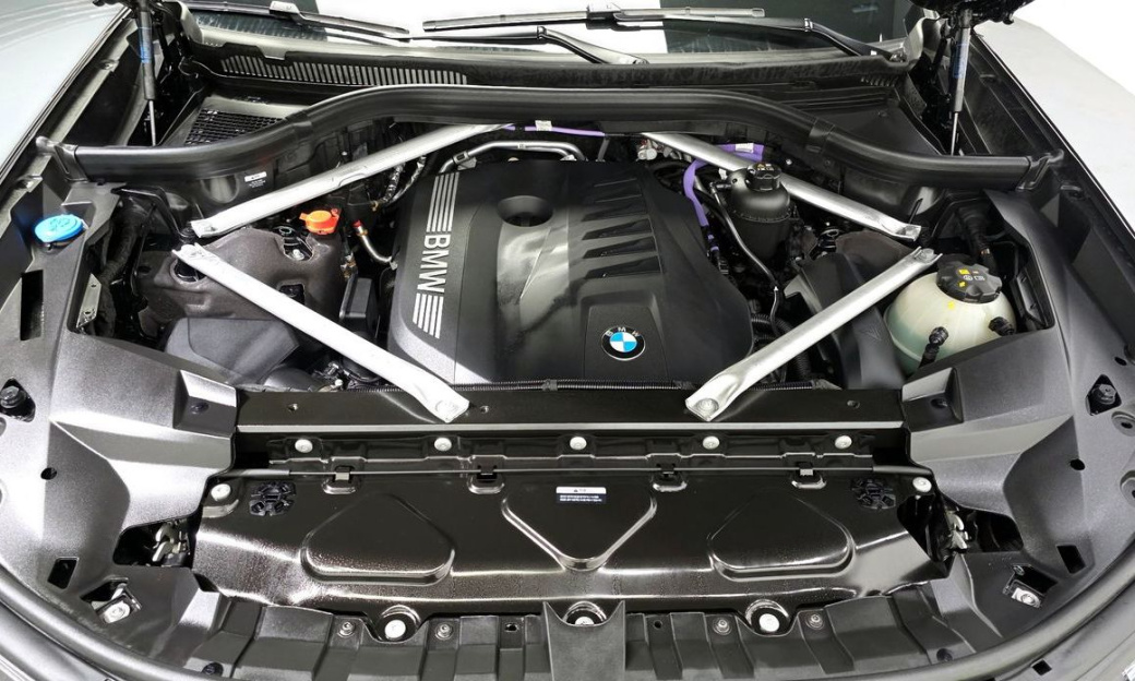 BMW X7 xDrive 40i Design Pure Excellence 7-Seater, 2025