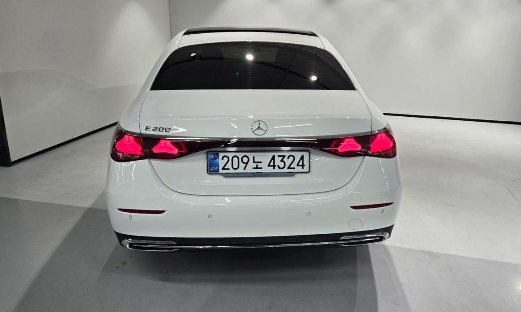 Mercedes-Benz E-Class E200 Avantgarde, 2025