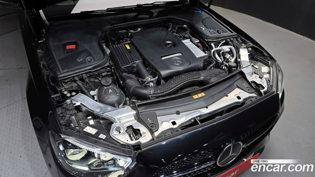Mercedes-Benz E-Class E250 AMG Line, 2023