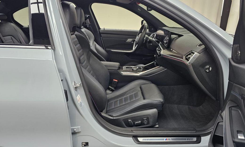 BMW 3-Series M340i Pro, 2024