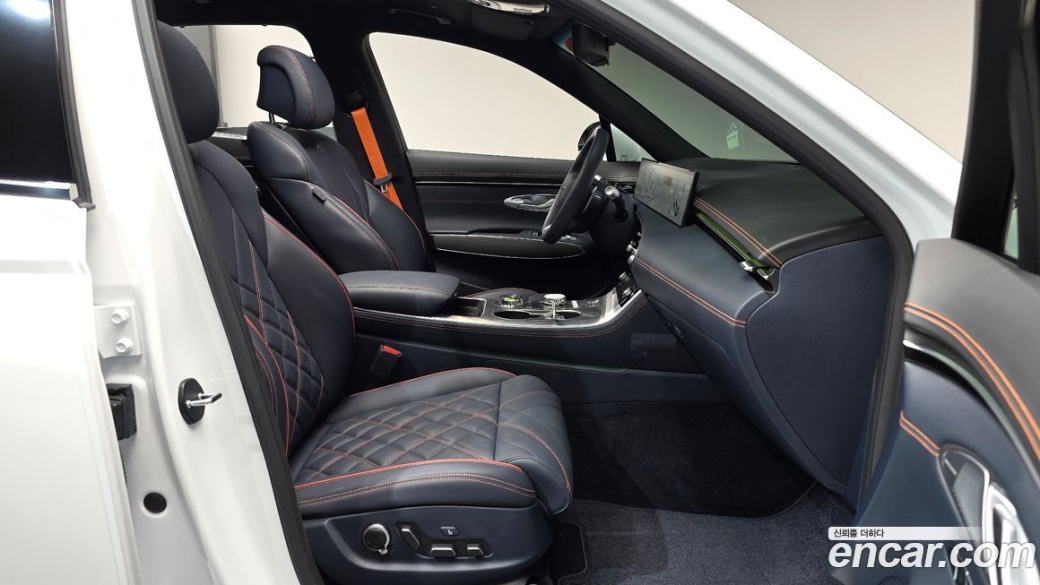Genesis GV70 2.5T Gasoline AWD, 2025