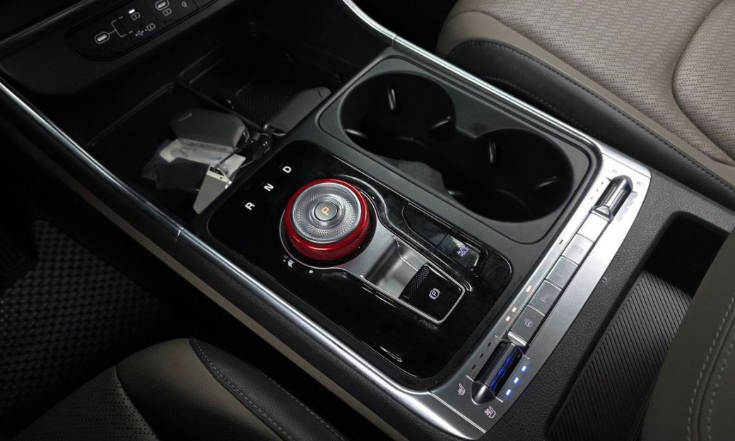 Kia Carnival 7-Seater Noblesse, 2025