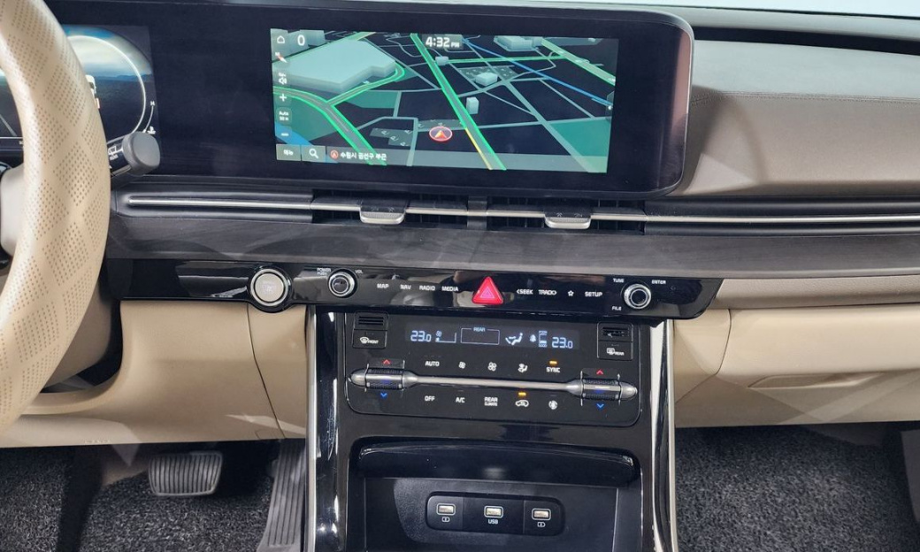Kia Carnival 7-Seater Signature, 2022