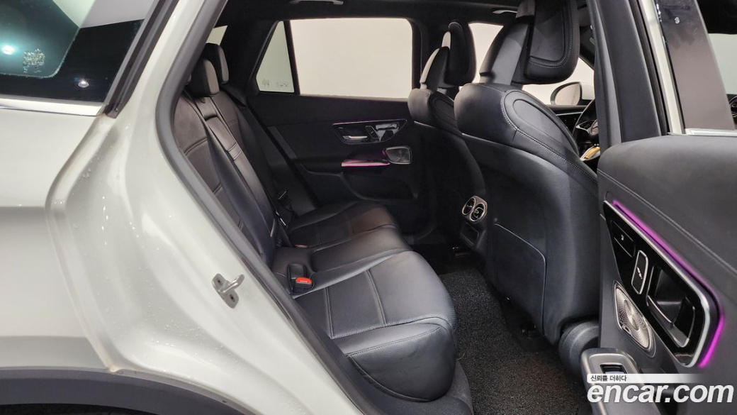 Mercedes-Benz GLC-Class GLC 300 4MATIC Avantgarde, 2025