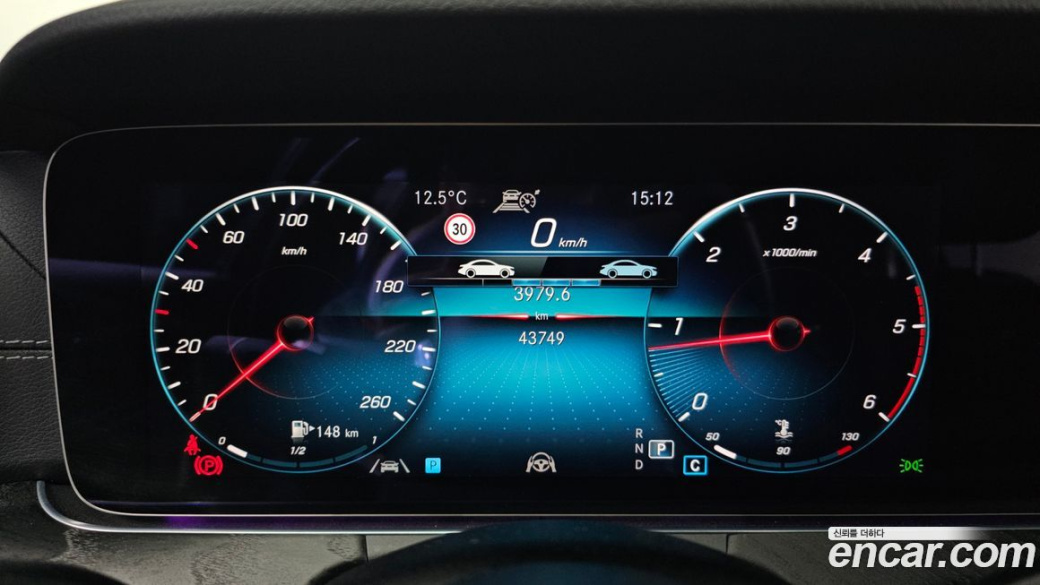 Mercedes-Benz E-Class E220d 4MATIC AMG Line, 2022