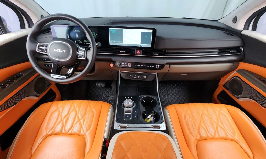 Kia Carnival 9-Seater Prestige, 2024