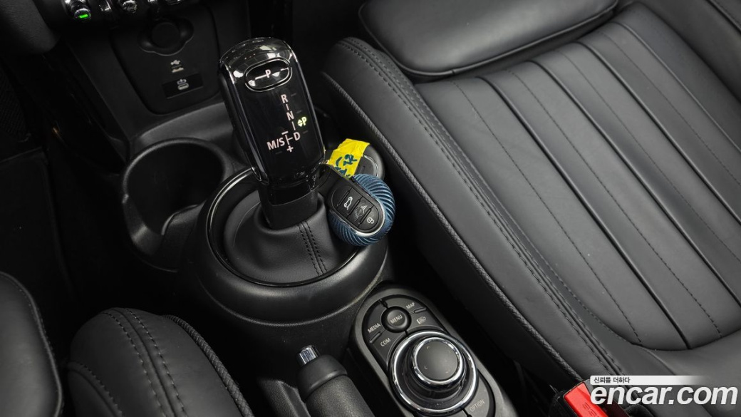 Mini Cooper Convertible Seaside Edition, 2023