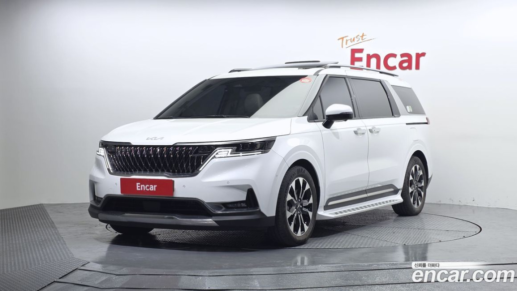 Kia Carnival 9-Seater Signature, 2023