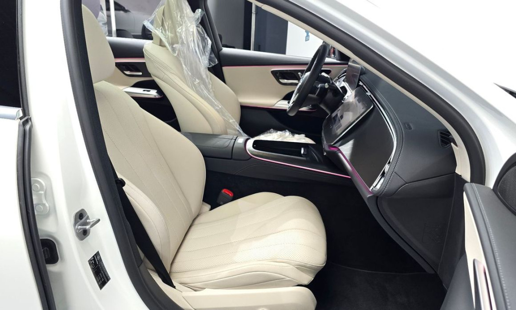 Mercedes-Benz E-Class E200 Avantgarde, 2024