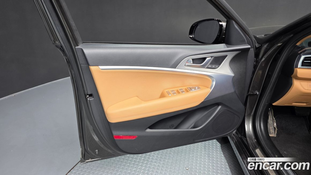 Genesis G70 Gasoline 2.5T 2WD, 2024