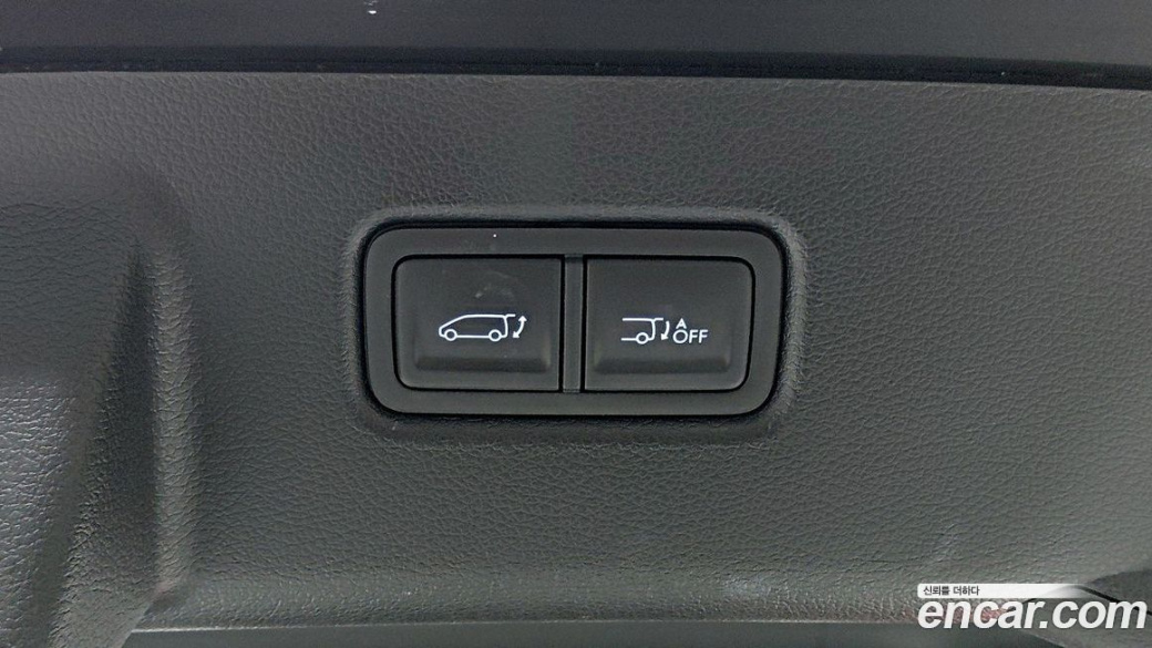 Hyundai Staria Lounge 9-Seater, 2022