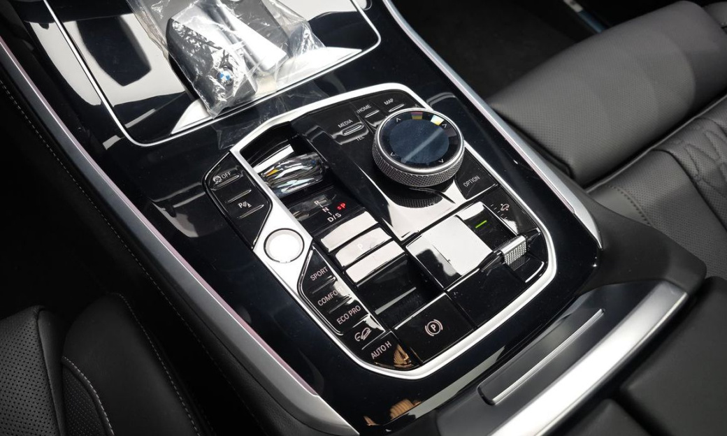 BMW X5 xDrive 40i M Sport, 2025