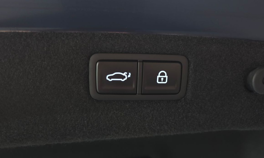 Genesis G70 Gasoline 2.5T 4WD, 2025