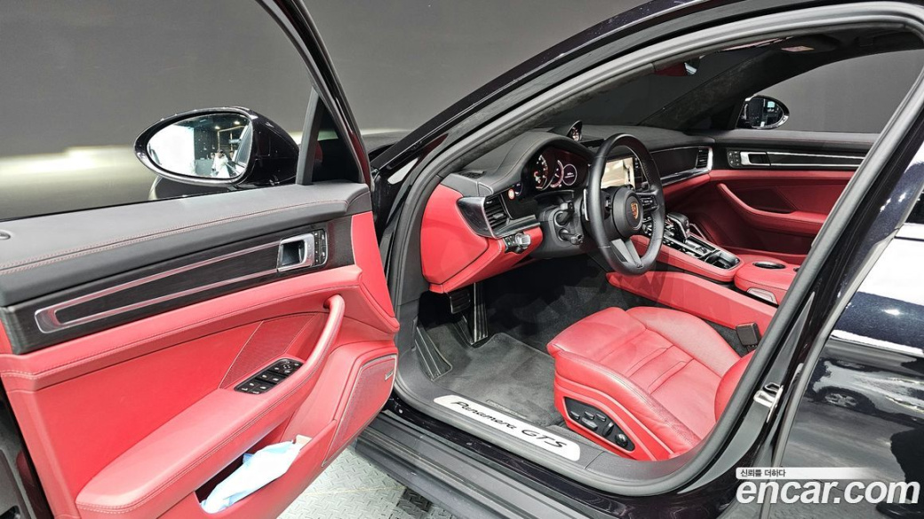 Porsche Panamera 4.0 GTS, 2023