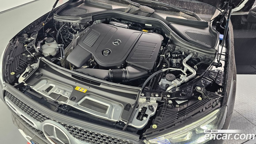 Mercedes-Benz GLC-Class GLC300 4MATIC AMG Line, 2026