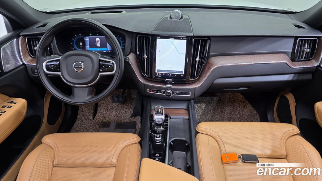 Volvo XC60 B5 Inscription, 2022