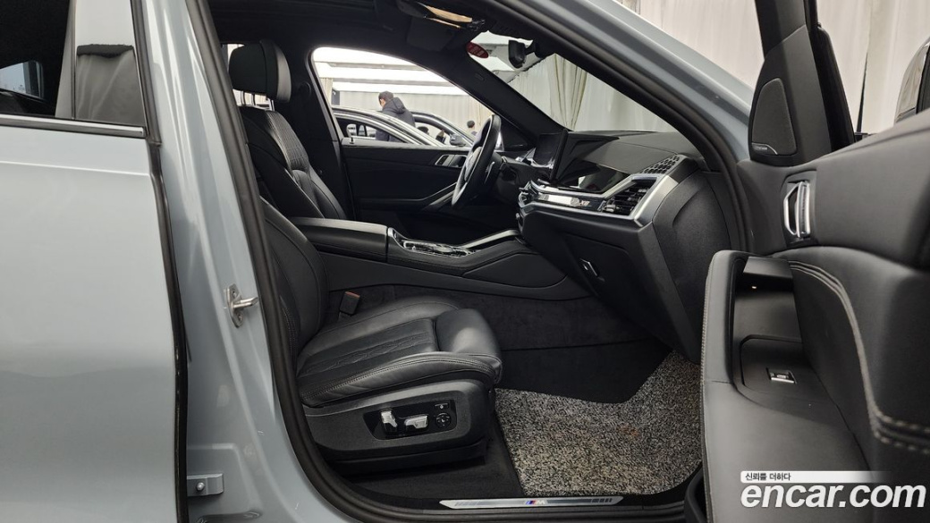 BMW X6 xDrive40i M Sport, 2025
