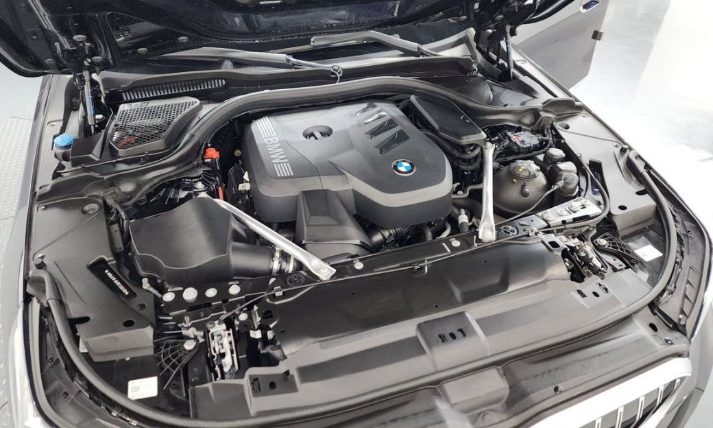 BMW 5-Series 520i M Sport, 2024
