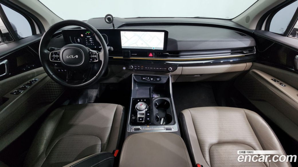 Kia Carnival 9-Seater Signature, 2024