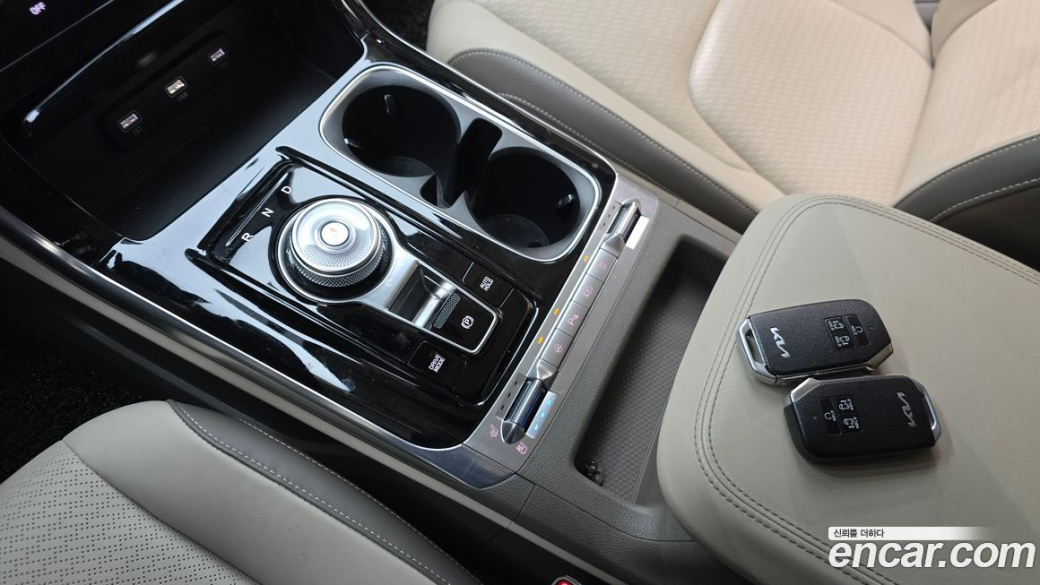 Kia Carnival 7-Seater Hi-Limousine, 2022