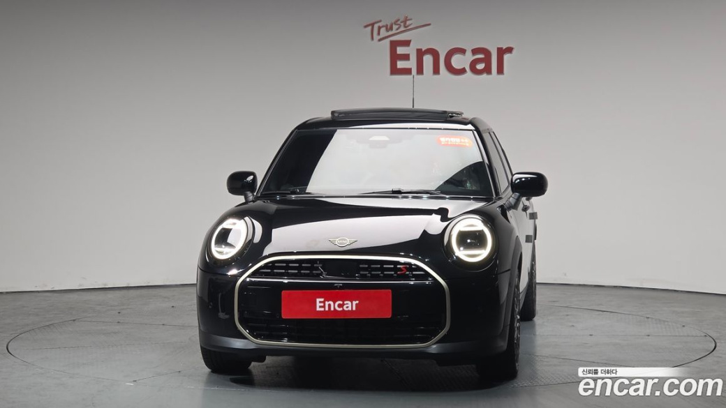 Mini Cooper 5 Door Favoured, 2025