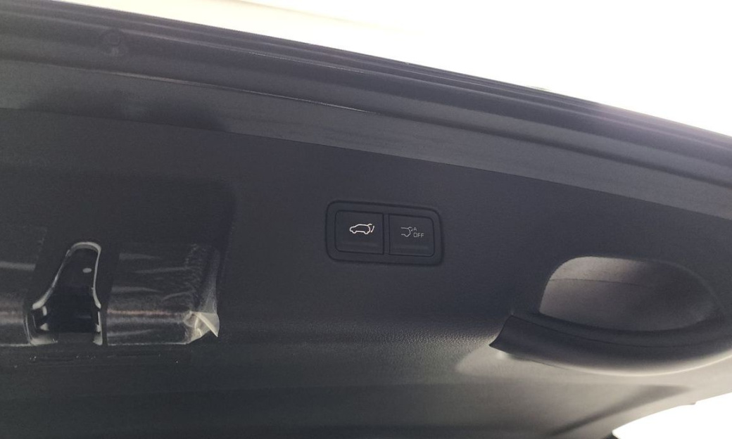 Kia Carnival 7-Seater Gravity, 2025