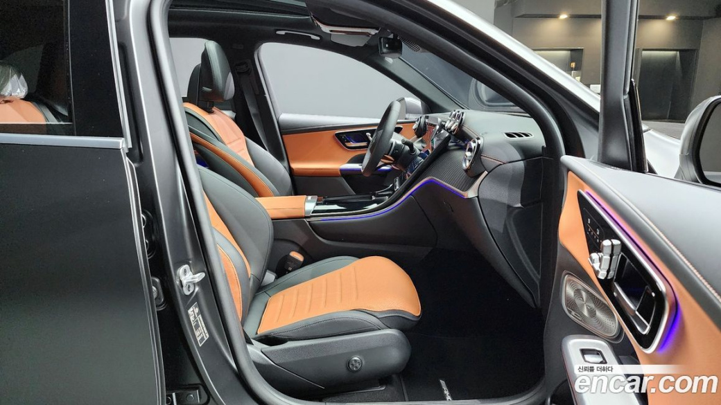 Mercedes-Benz GLC-Class GLC300 4MATIC AMG Line, 2025