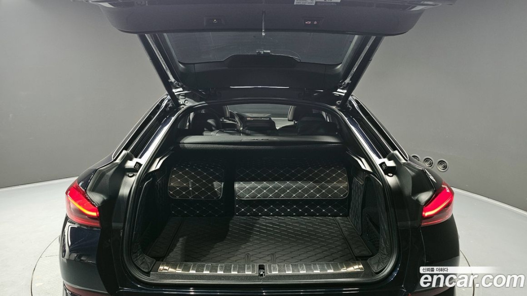 BMW X6 xDrive40i M Sport, 2023