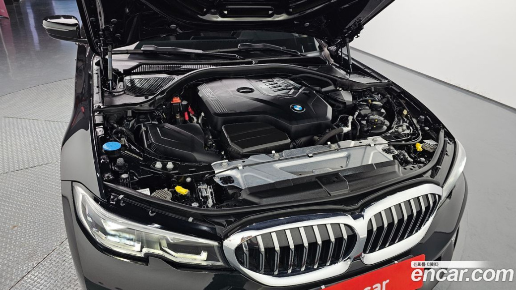 BMW 3-Series 320i, 2022