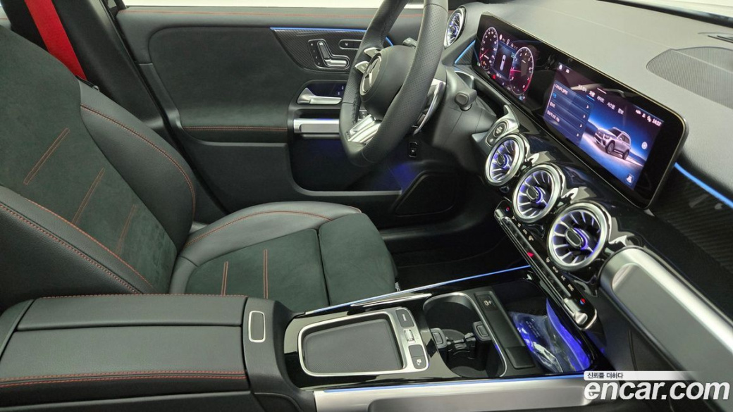 Mercedes-Benz GLB-Class AMG GLB35 4MATIC, 2025