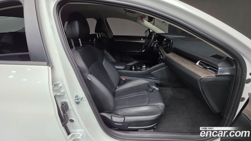Kia K5 2.0, 2022