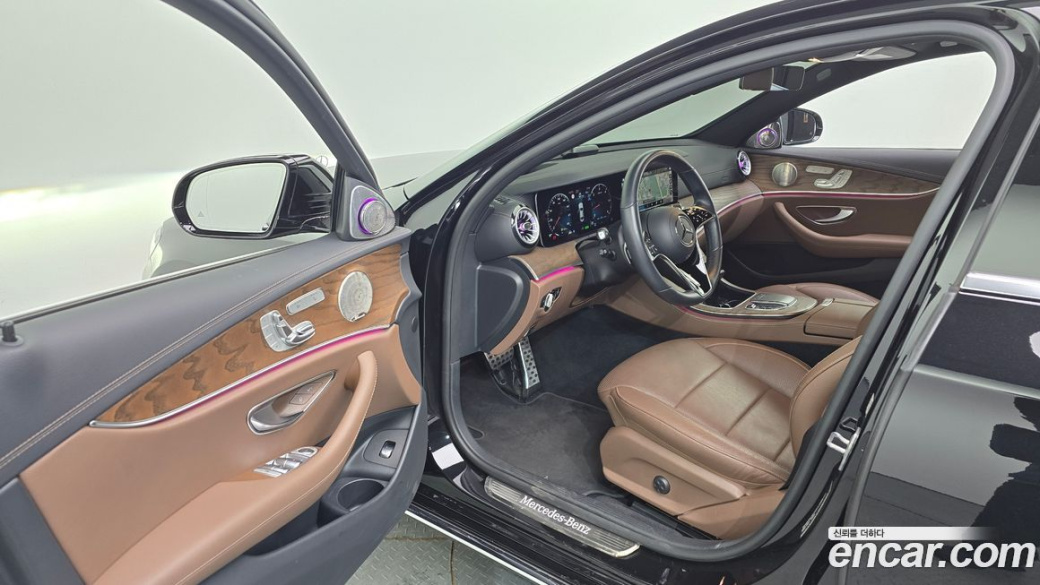 Mercedes-Benz E-Class E220d 4MATIC Exclusive, 2023