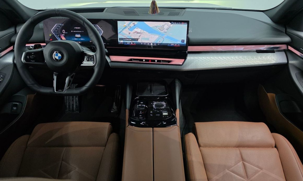 BMW 5-Series 530i xDrive M Sport, 2025