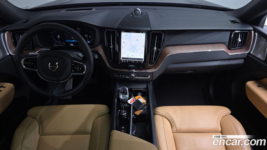 Volvo XC60 B6 Ultimate Bright, 2024