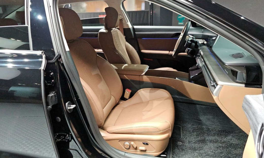 Hyundai Grandeur 2,5 Gasoline 2WD, 2024