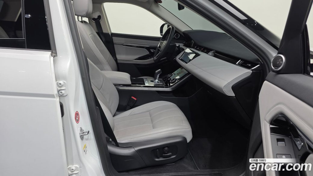 Land Rover Range Rover Evoque P250 SE, 2023
