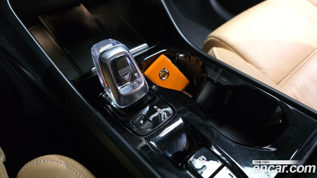 Volvo XC40 B4 Inscription, 2022