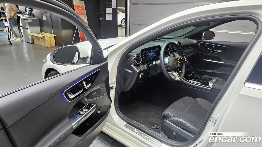 Mercedes-Benz C-Class C300 4MATIC Avantgarde, 2024