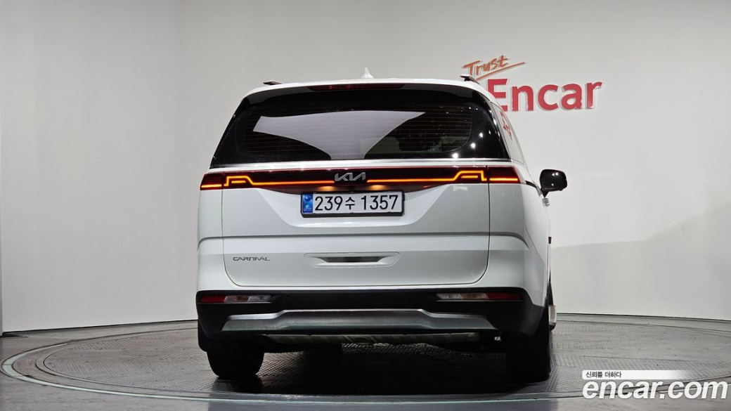 Kia Carnival 9-Seater Signature, 2023