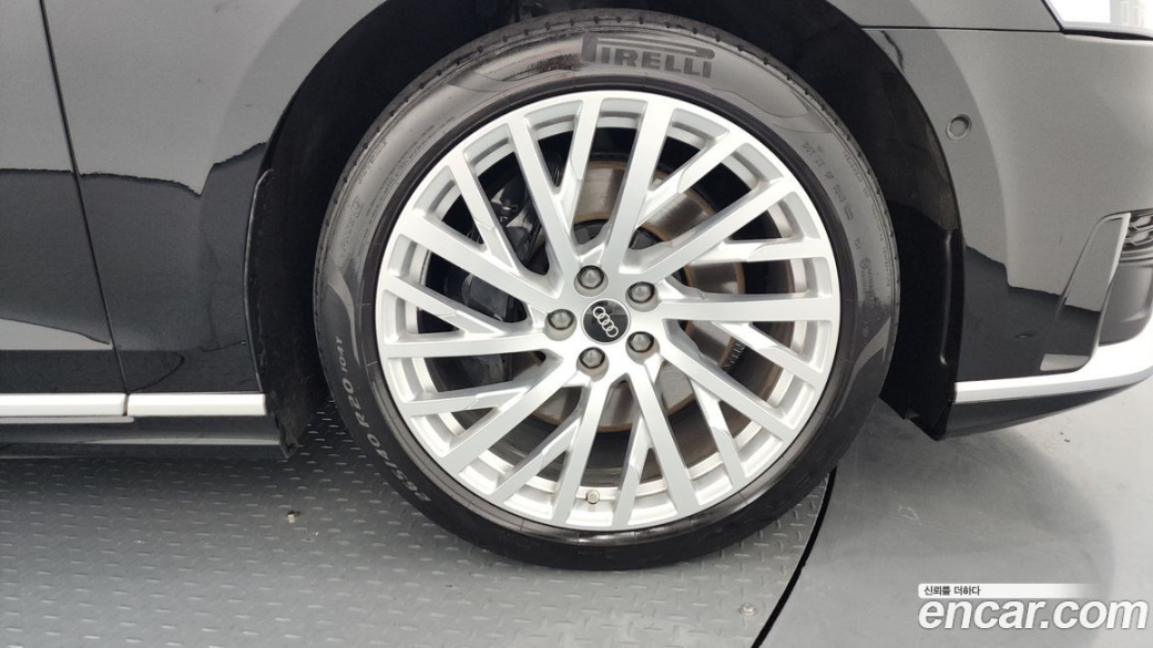 Audi A8 55 TFSI Quattro LWB, 2021