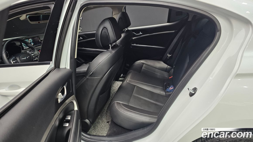 Genesis G70 Gasoline 2.0T 4WD, 2023