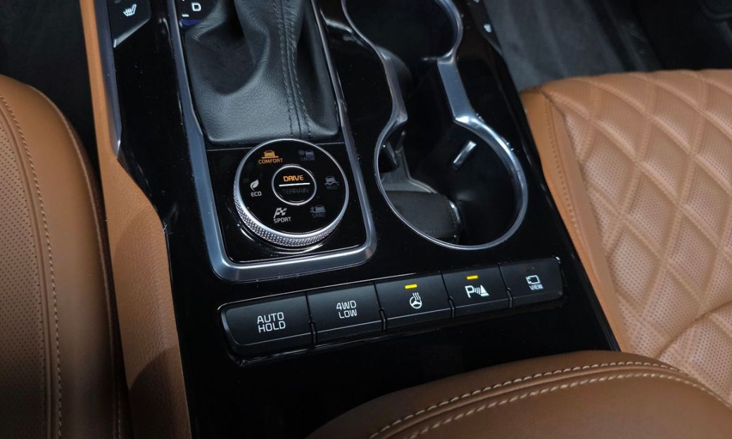 Kia Mohave Diesel 3.0 4WD 6-Seater, 2022
