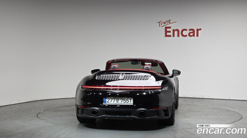 Porsche 911 Carrera 4 GTS Cabriolet, 2022