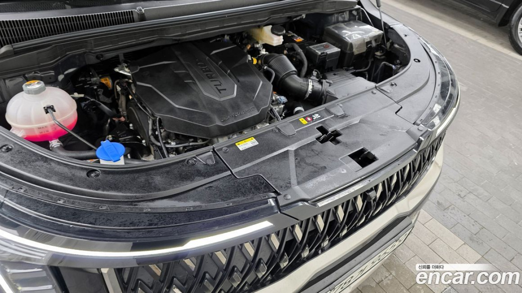 Kia Carnival 9-Seater Signature, 2025