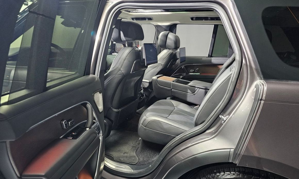 Land Rover Range Rover P530 Autobiography, 2024