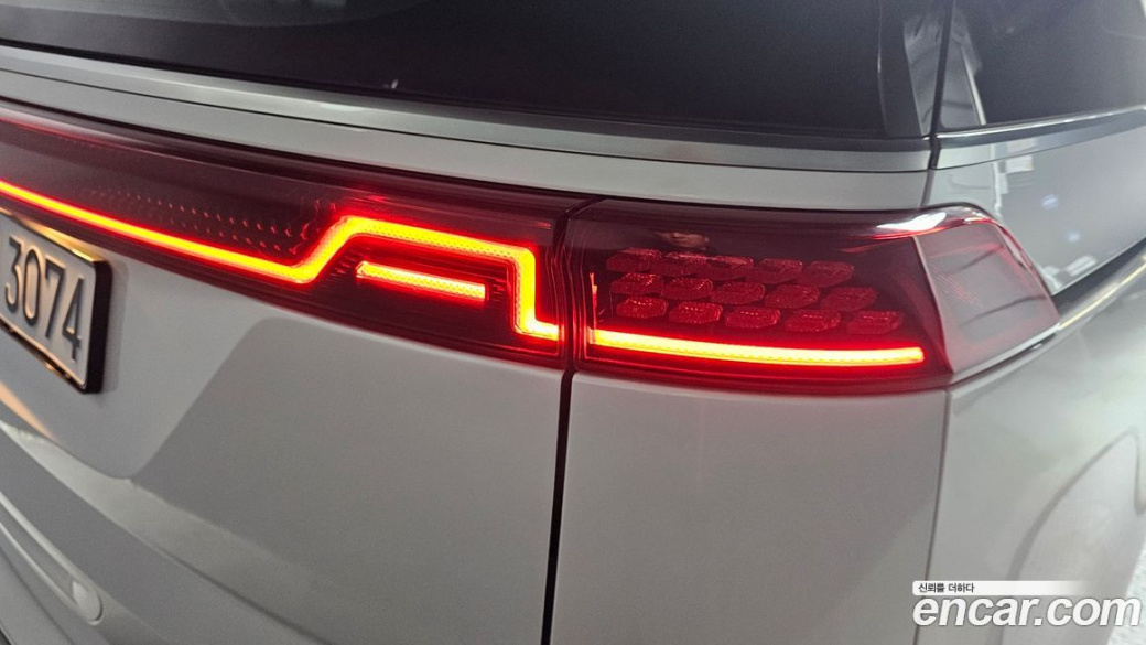 Kia Carnival 9-Seater Signature, 2022