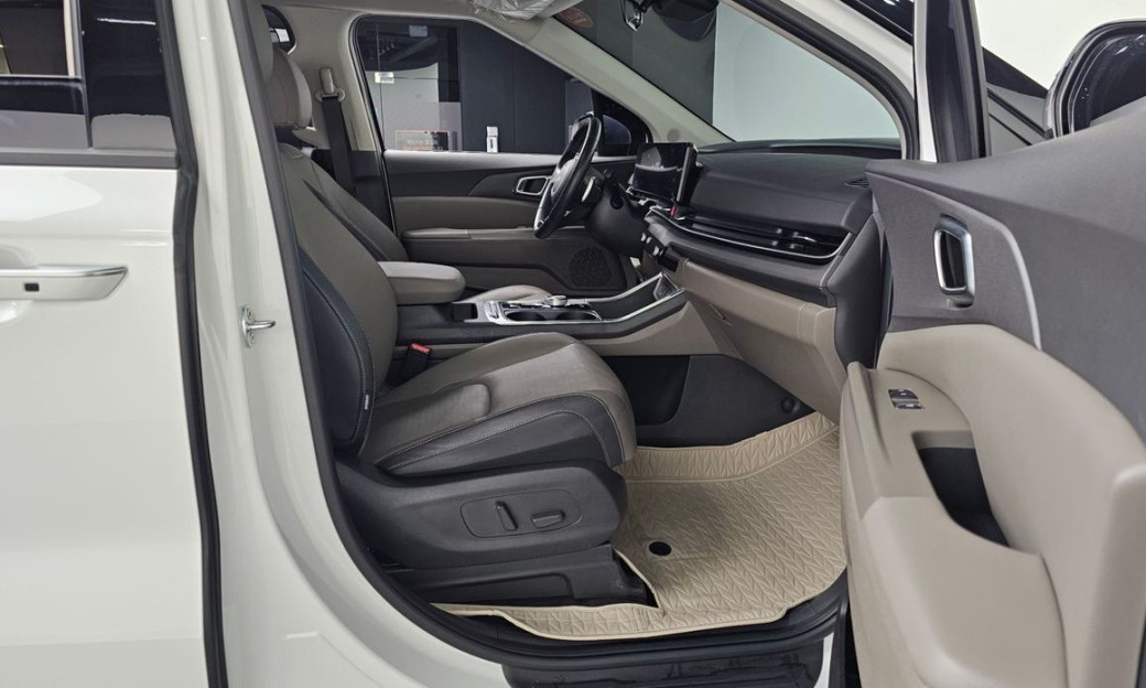 Kia Carnival 9-Seater Noblesse, 2025