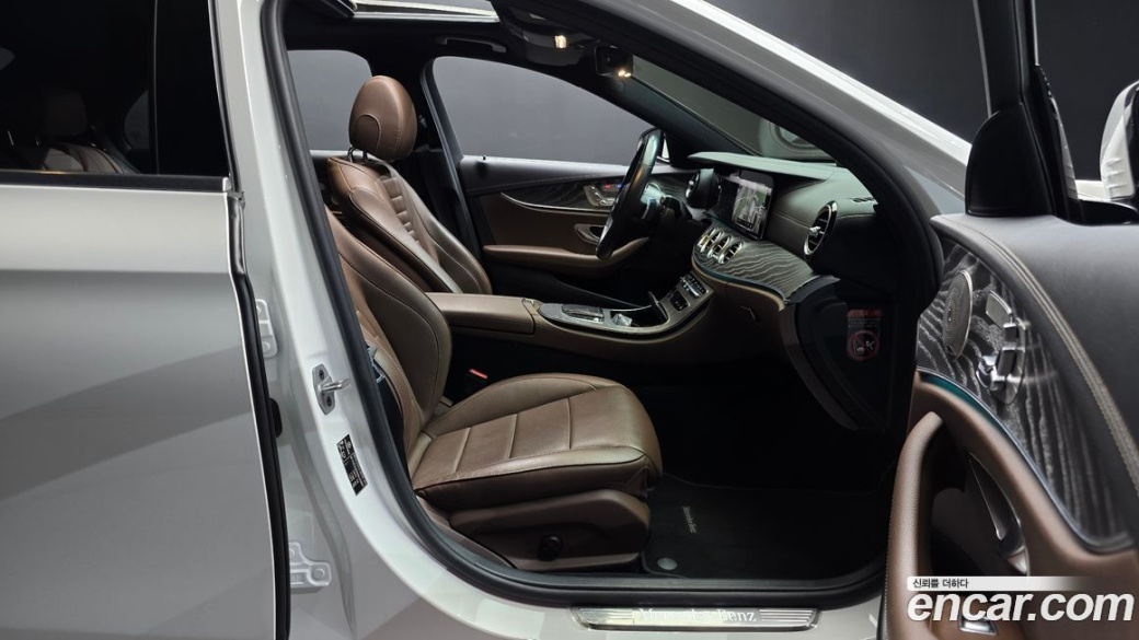 Mercedes-Benz E-Class E350 4MATIC Avantgarde, 2022