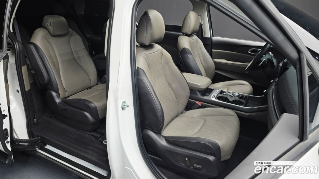 Kia Carnival 9-Seater Noblesse, 2025
