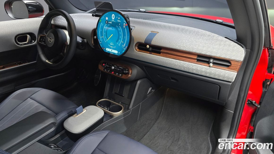 Mini Cooper Favoured, 2025